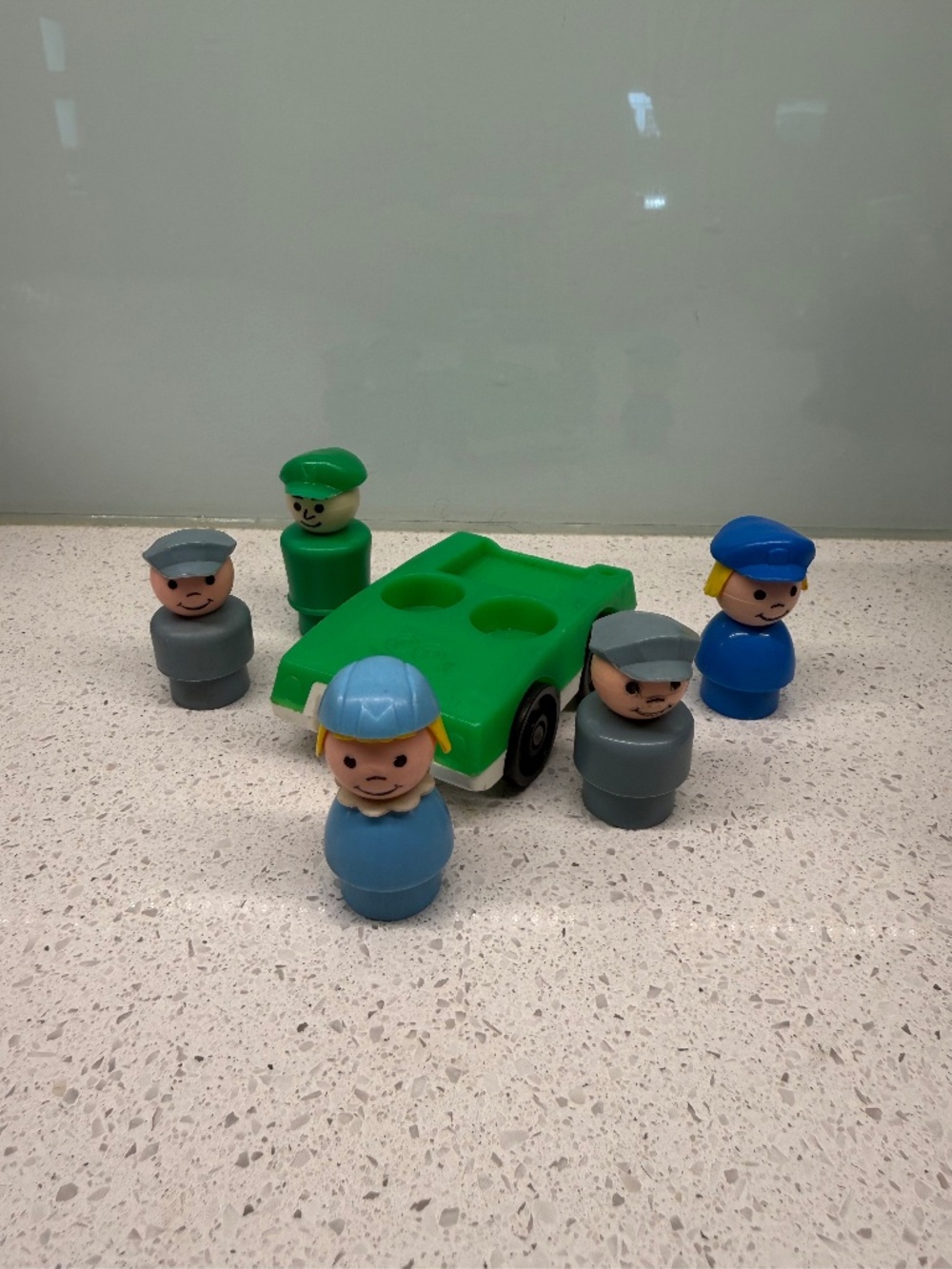 VINTAGE FISHER-PRICE LITTLE PEOPLE AIRPORT FIGURES + GREEN CAR